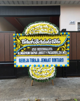 Papan Bunga Duka di Singorojo